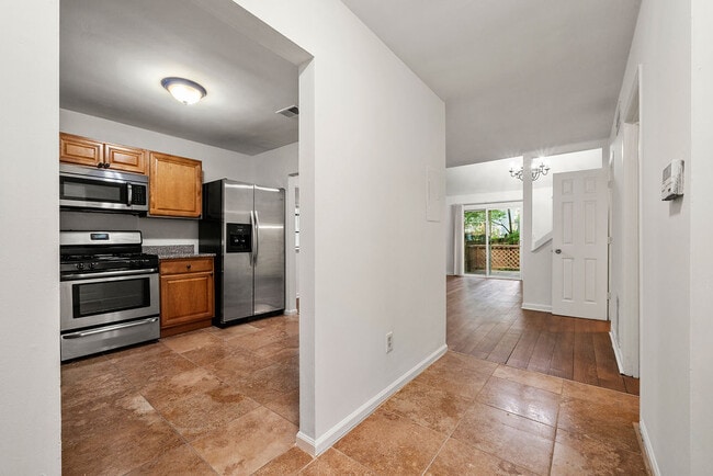 Building Photo - 1353 Overlook Cove SE