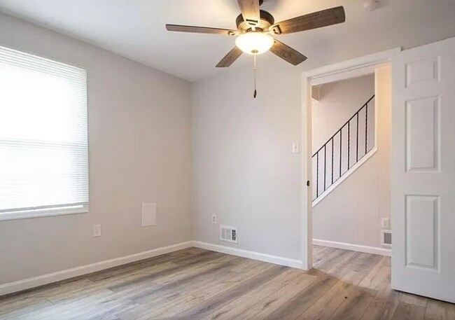 Foto del edificio - 16703 Chowning Ct