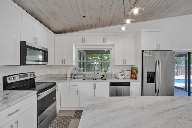 Building Photo - 7471 NW 35th Ct