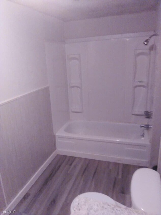 Foto del edificio - 3 br, 1 bath House - 104 Birch Street