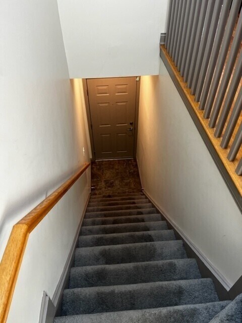 Building Photo - Bronzeville Penthouse