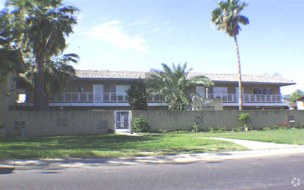 Foto del edificio - Mariposa