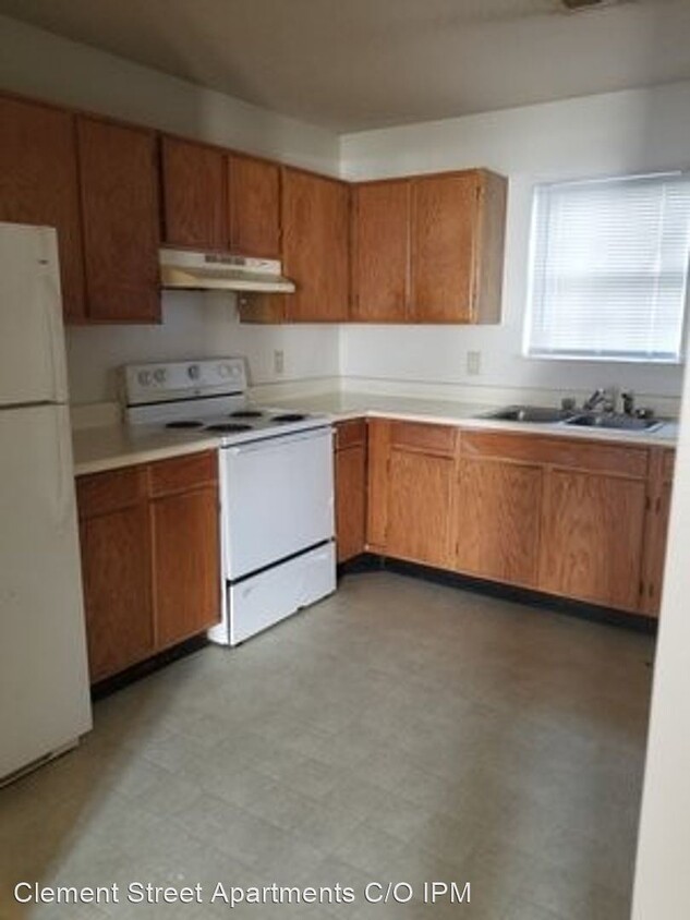 Primary Photo - 700 Clement St