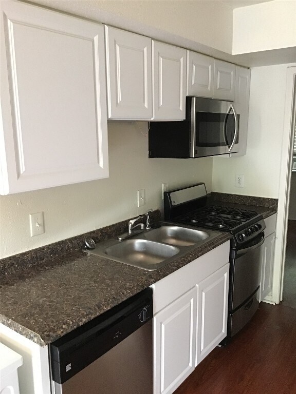 Foto del edificio - 1010 W 23rd St