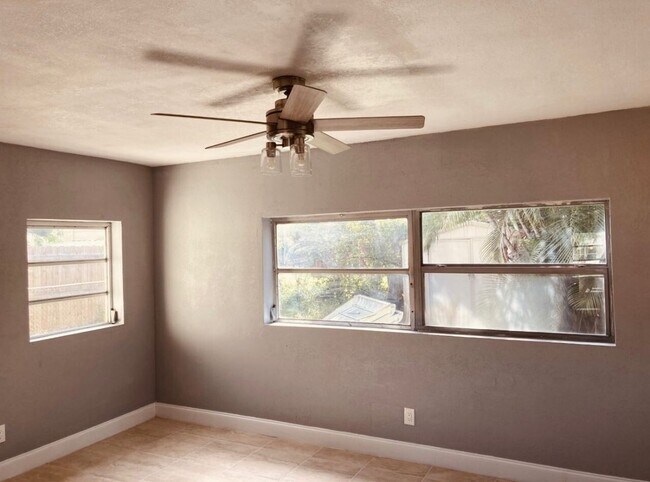 Foto del edificio - 1278 NW 31st Way