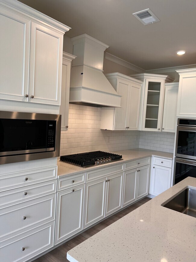 Foto del edificio - 2136 Winterberry Ln
