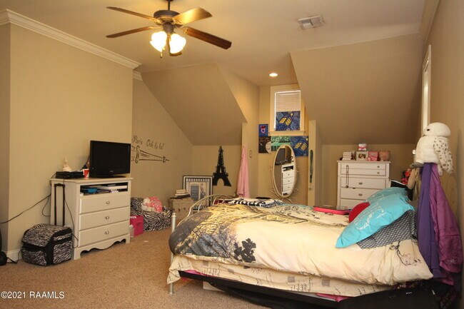 Foto del edificio - 101 Willow Woods Ln