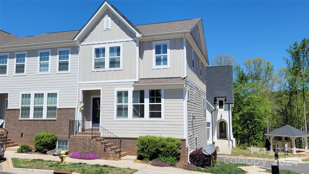 506 Amalfi Dr, Davidson, NC 28036 Townhome Rentals in Davidson NC