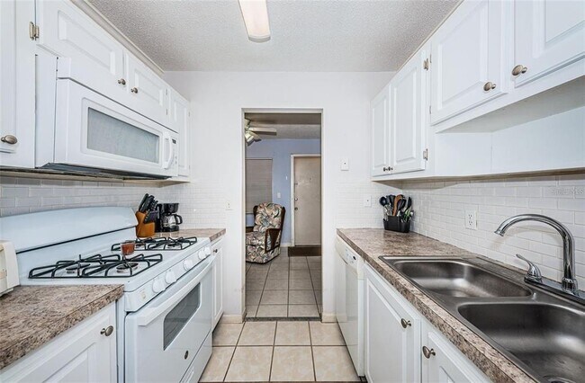 Foto del edificio - 5217 81st St N