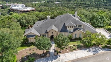 Building Photo - 8600 Bluegrass Dr