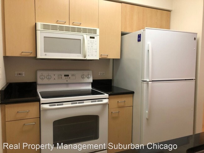 Building Photo - 1 br, 1 bath House - 1236 Chicago Ave. Uni...