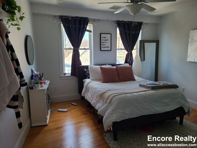 Foto del edificio - 12 Fern St