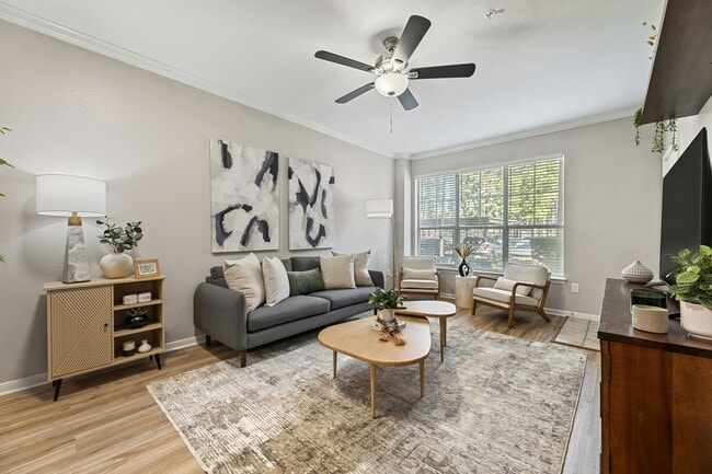 1BD, 1BA - 708SF - Living Room - The Lodge at Spring Shadows