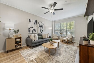 1BD, 1BA - 708SF - Living Room - The Lodge at Spring Shadows