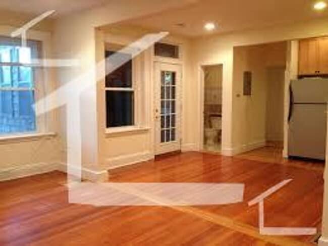 Building Photo - Elegant Brookline 4bed/2bath Near B,C, D Lines
