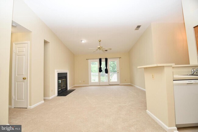 Foto del edificio - 7501 Ashby Ln