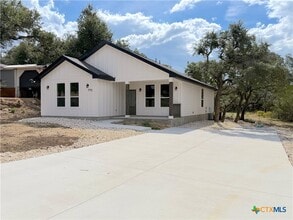 Building Photo - 770 Buck Run Pass