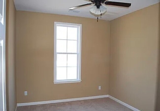 Building Photo - ALMOST NEW JUST OFF BILL MORRIS PKWY