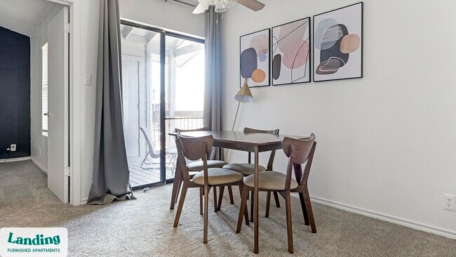 Foto del edificio - 1071 Clayton Ln