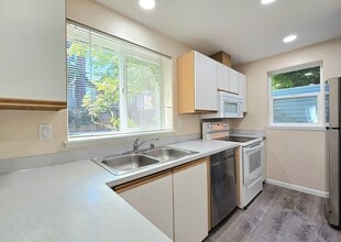Building Photo - 7017 210th St SW