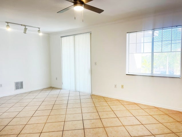 Building Photo - 6482 Emerald Dunes Dr