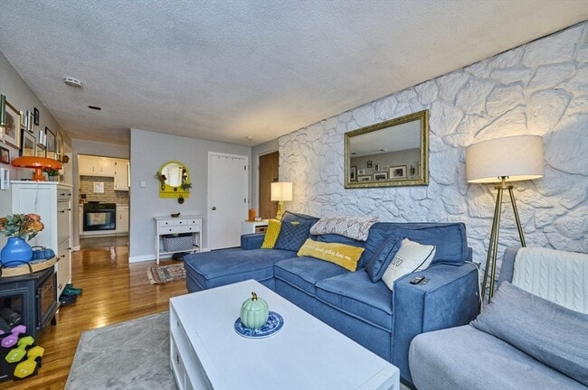 Foto del edificio - 150 Wrentham St