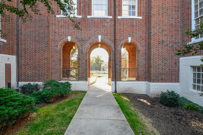 Welcome Home - 900 Barton St