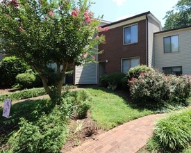 Building Photo - 171 Forest View Dr
