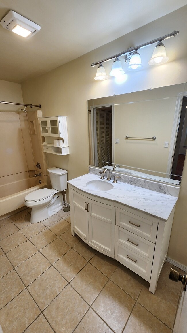 Foto del edificio - 500 Magnolia Dr