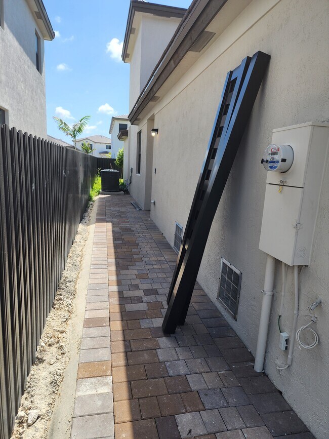 Foto del edificio - 23339 SW 133rd Ave
