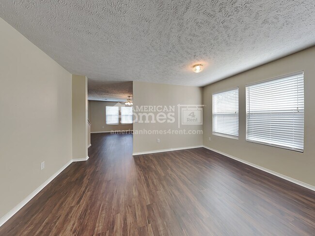 Building Photo - 2862 Park Knoll Drive