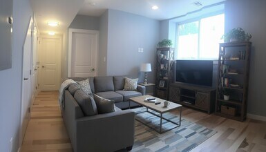 Building Photo - 1930 Parrish St