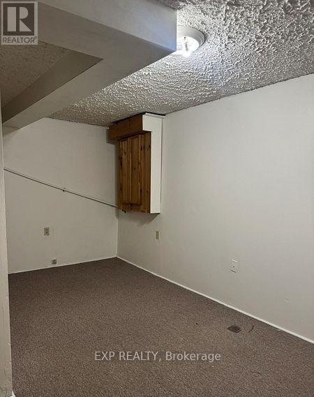 Building Photo - 44 Wright Crescent