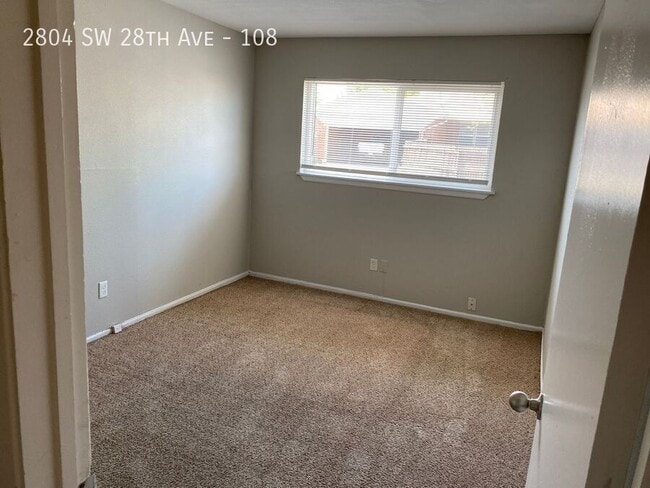 Foto del edificio - 2804 SW 28th Ave