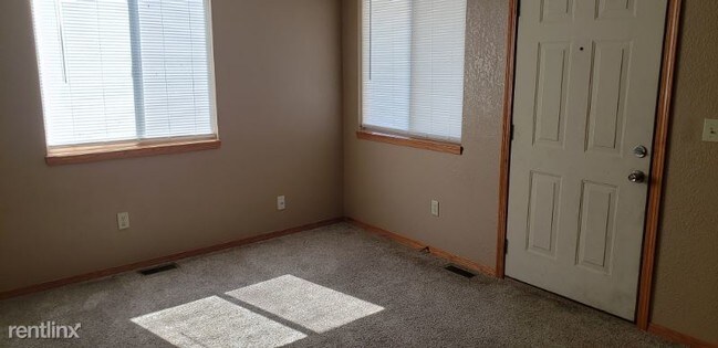 Foto del edificio - 4 br, 2 bath Apartment - 3111 E Shadybrook