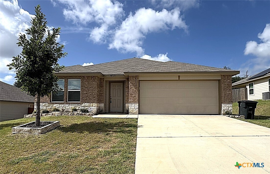 Primary Photo - 3810 Flatrock Mountain Dr