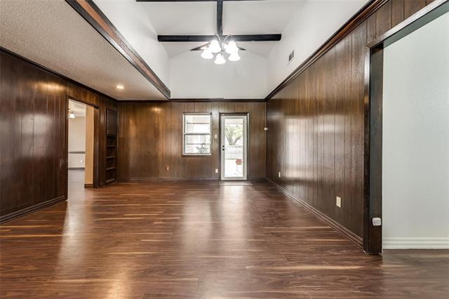 Building Photo - 433 Circleview Dr S