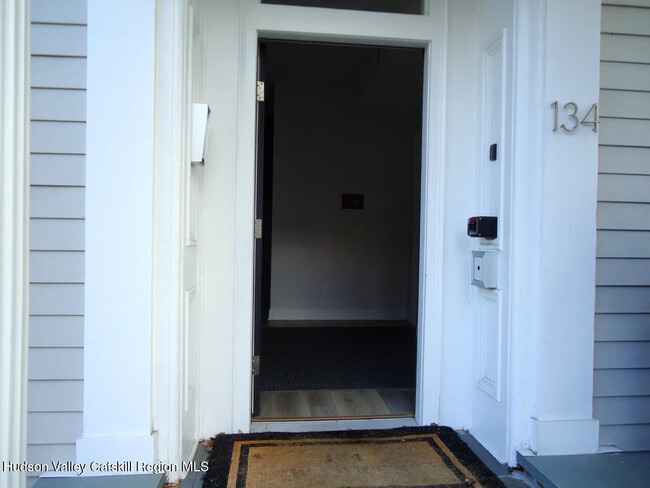 Building Photo - 134 Warren St