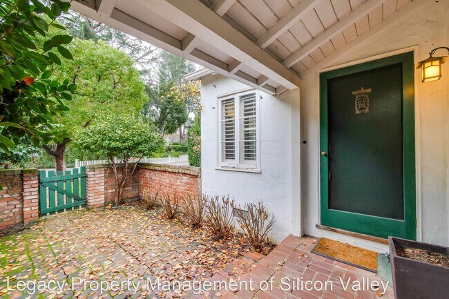 Building Photo - 2 br, 1 bath House - 216 Arbor Road
