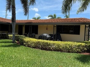 Building Photo - 811 NE 10th St