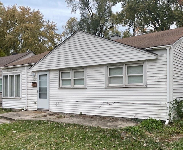 1127 Cass St, Gary, IN 46403 House Rental in Gary, IN