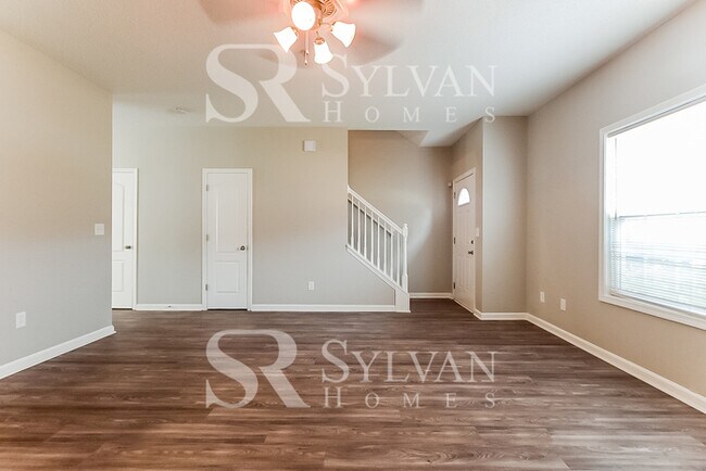 Building Photo - Nestled in the Heart of Stockbridge: Your ...