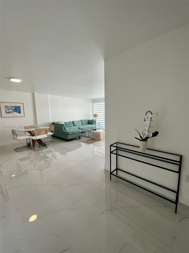 Foto del edificio - 155 Ocean Ln Dr