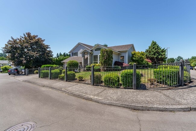 Photo - Recently Updated and Move In Ready 3 Bedro... House