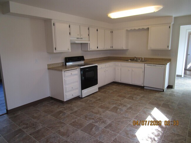 Building Photo - 410 Olney St
