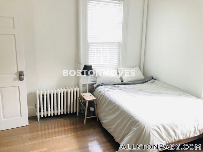 Building Photo - 7 Imrie Rd