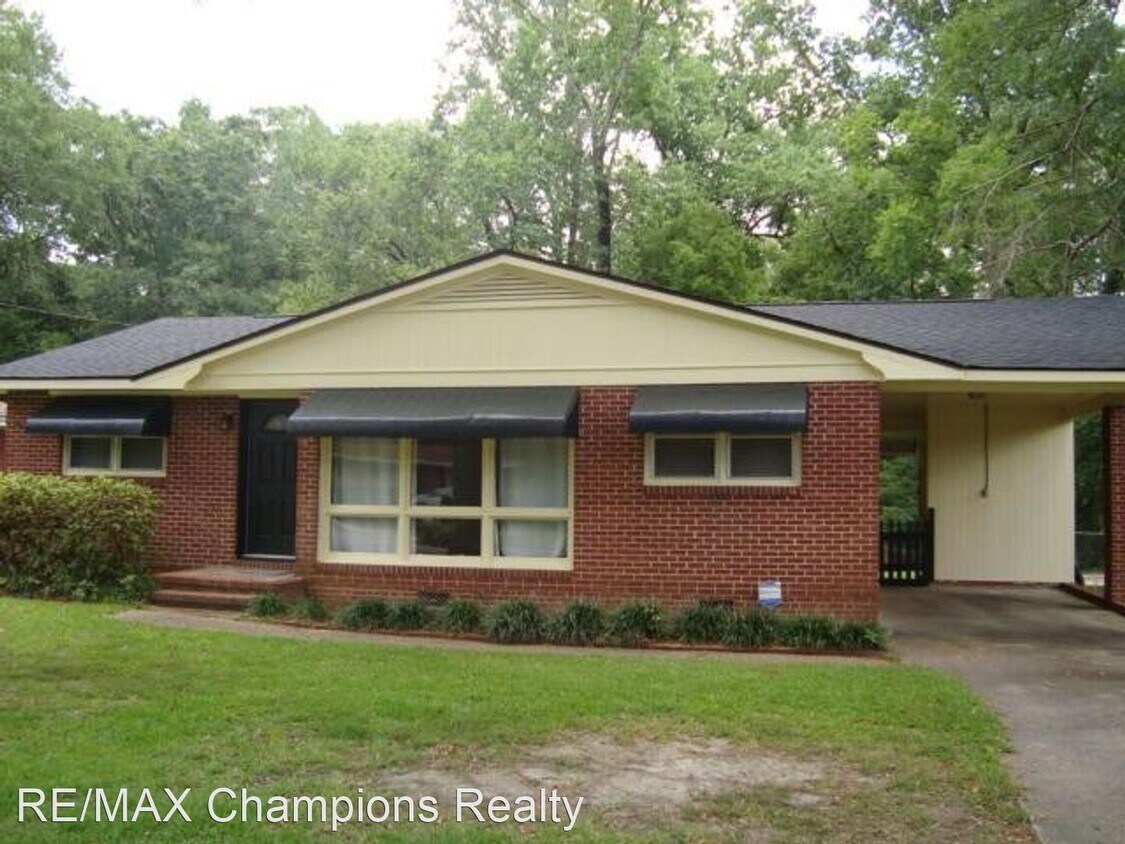 Foto principal - 3 br, 1 bath House - 2314 Japonica Drive