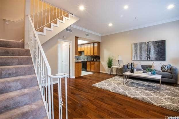 Building Photo - 441 S 7th St