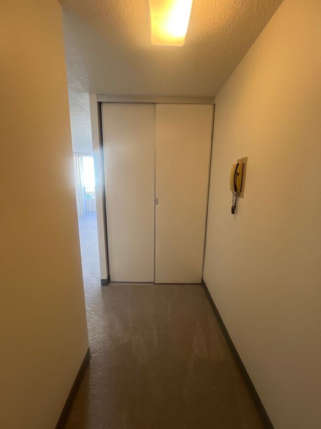 Foto del edificio - Downtown Reno studio available Arlington Towers