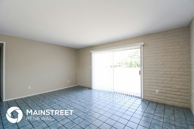 Foto del edificio - 1808 W Riverview St